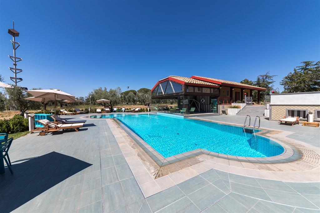 Traldi Resort Vetralla Extérieur photo